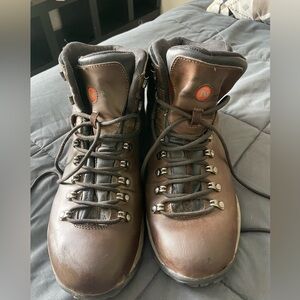 Merrell men’s boots, size 10.